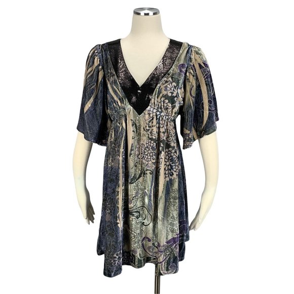 Volume One Dresses & Skirts - Volume One Large Dress NWT Velvet Gray Knee V Neck